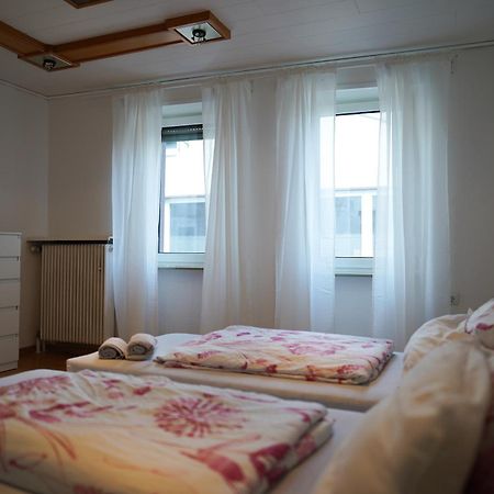 Sehr Grosse Ferienwohnung, Apartment In Kaiserslautern Wehome Classic Exterior photo