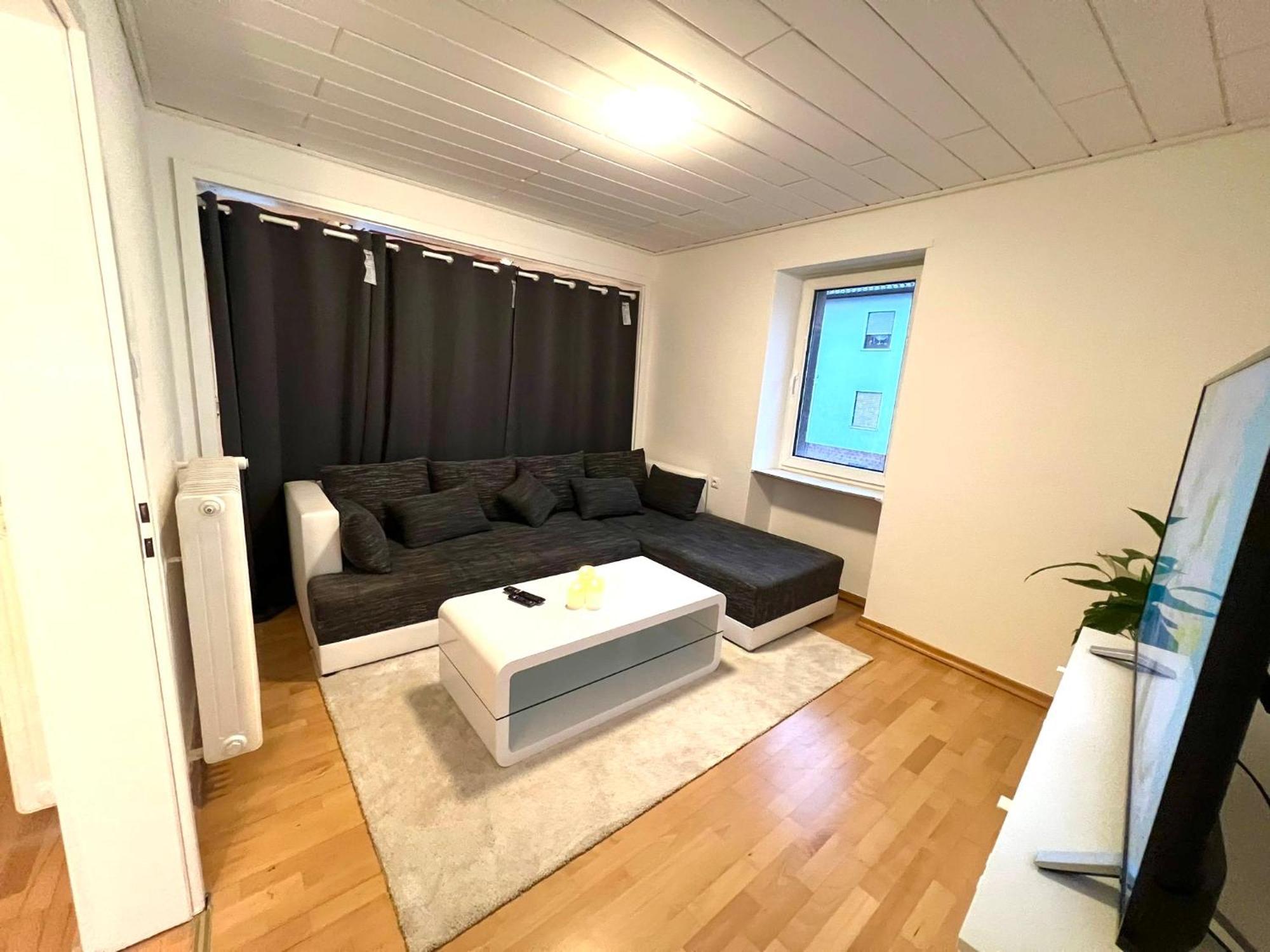 Sehr Grosse Ferienwohnung, Apartment In Kaiserslautern Wehome Classic Exterior photo