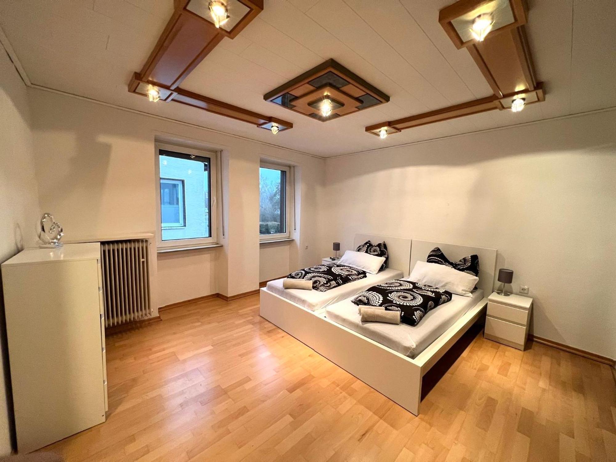 Sehr Grosse Ferienwohnung, Apartment In Kaiserslautern Wehome Classic Exterior photo